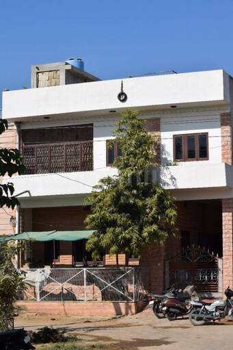 5 BHK VILLA / INDIVIDUAL HOUSE 2400 sq- ft in AIIMS Road