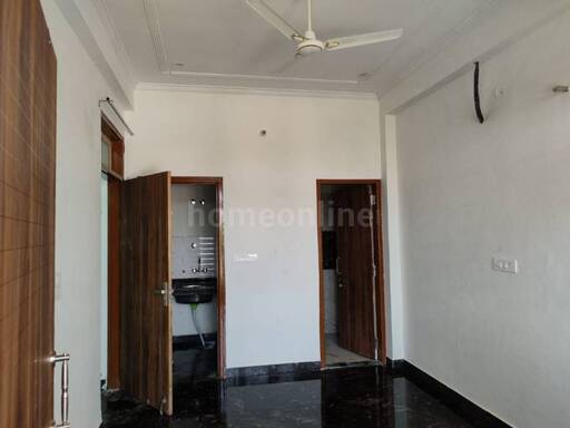 1 BHK VILLA / INDIVIDUAL HOUSE 300 sq- ft in GANDHI PATH WEST