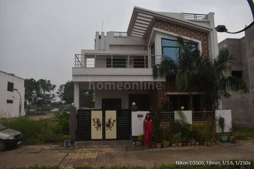 4 BHK VILLA / INDIVIDUAL HOUSE 3500 sq- ft in Vidhan Sabha Road