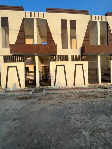 1 BHK ROW HOUSE 1200 sq- ft in Ujjain Road