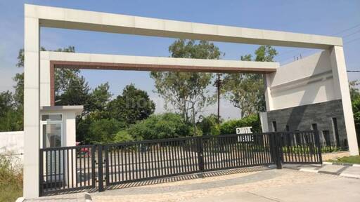 RESIDENTIAL PLOT 2200 sq- ft in Kanadia Road