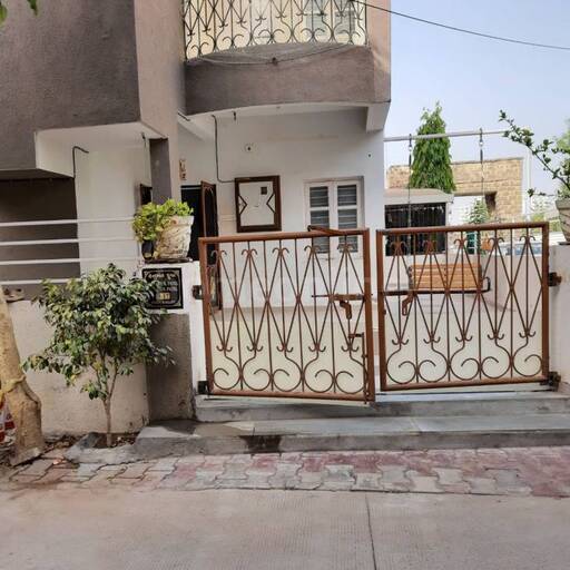 3 BHK VILLA / INDIVIDUAL HOUSE 140 sq- yd in Chanakyapuri