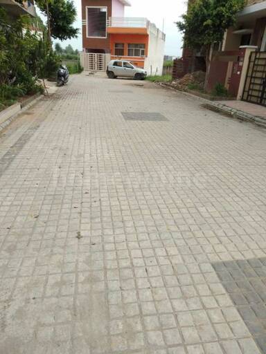 RESIDENTIAL PLOT 600 sq- ft in Derabassi - Barwala Road