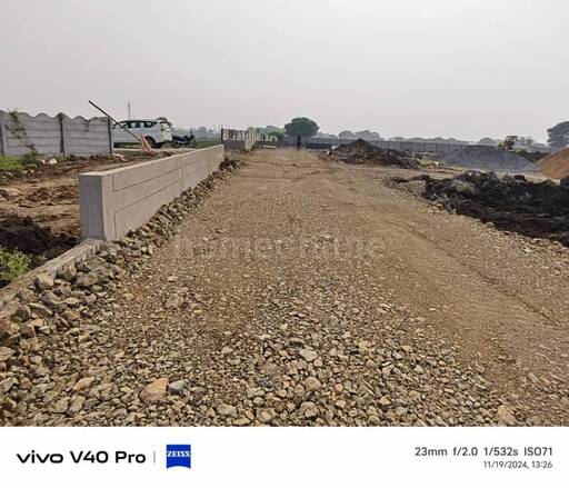 RESIDENTIAL PLOT 800 sq- ft in AB Road