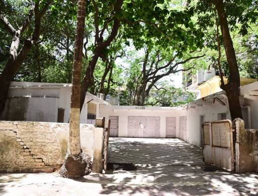 RESIDENTIAL PLOT 708 sq- ft in Walkeshwar, Malabar Hill