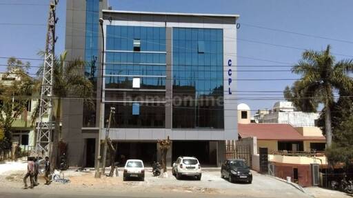 1000 sq- ft  Office space in Sector 11