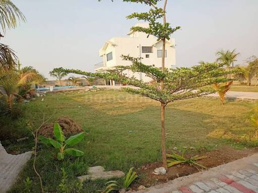 RESIDENTIAL PLOT 20000 sq- ft in Bhatagaon Road
