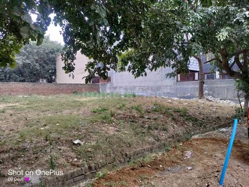 RESIDENTIAL PLOT 215 sq- yd in Sushant Lok Phase - 1