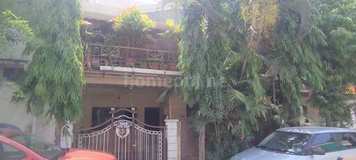 4 BHK VILLA / INDIVIDUAL HOUSE 2000 sq- ft in Manish Puri