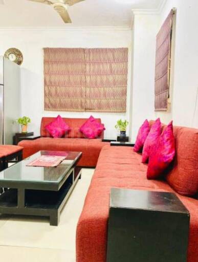 2 BHK APARTMENT 1350 sq- ft in DLF City Phase IV