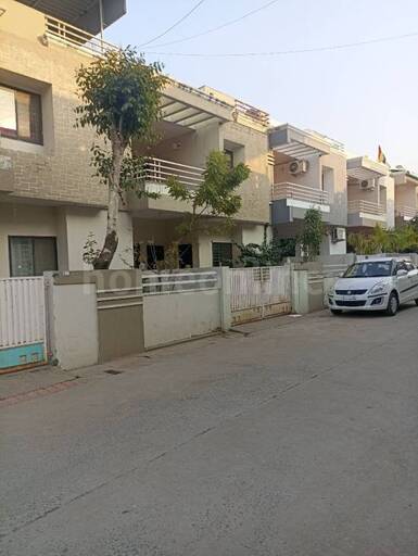 4 BHK VILLA / INDIVIDUAL HOUSE 3000 sq- ft in Hosangabad Road